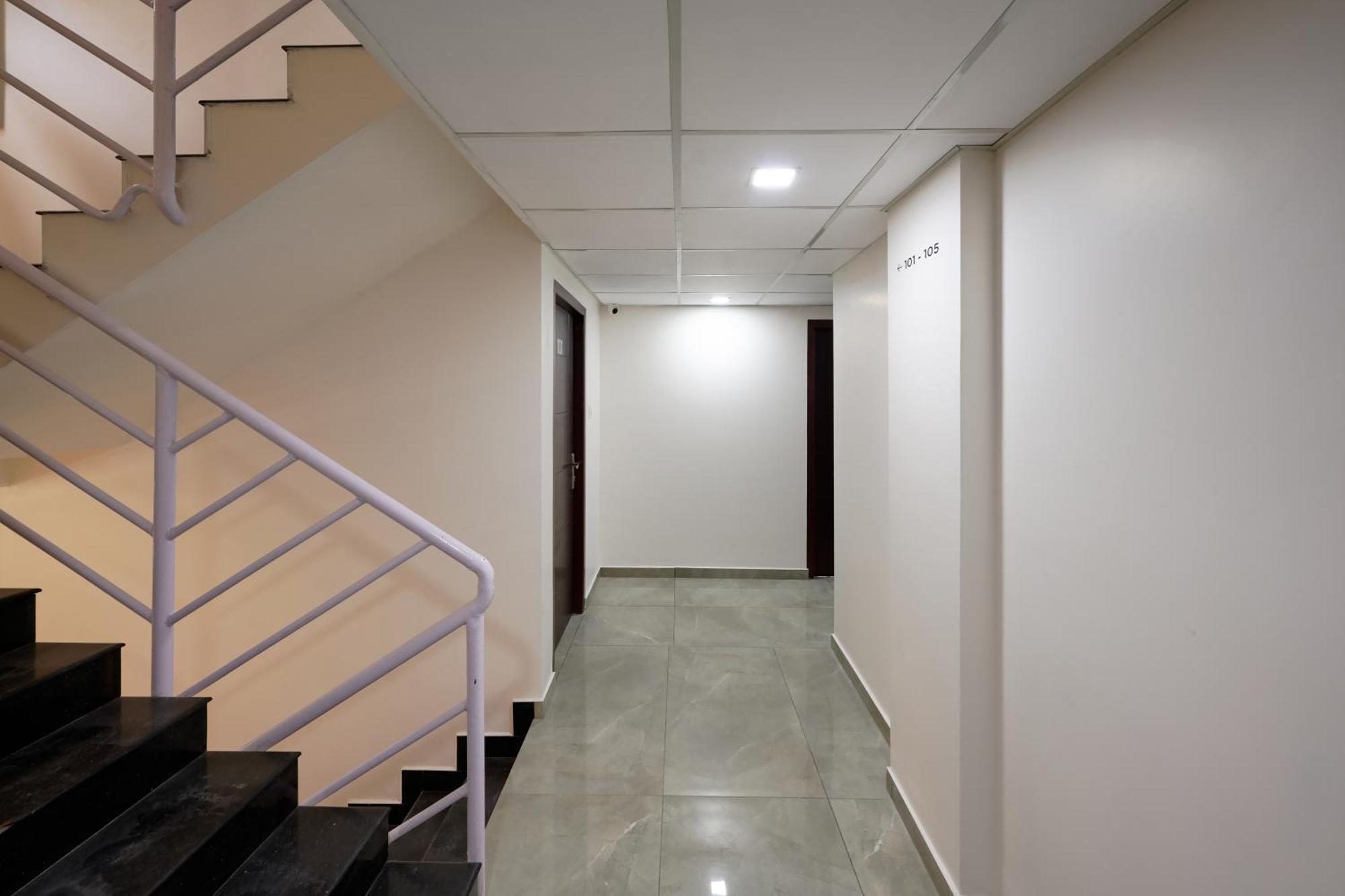 Reach Inn Kochi Exterior photo