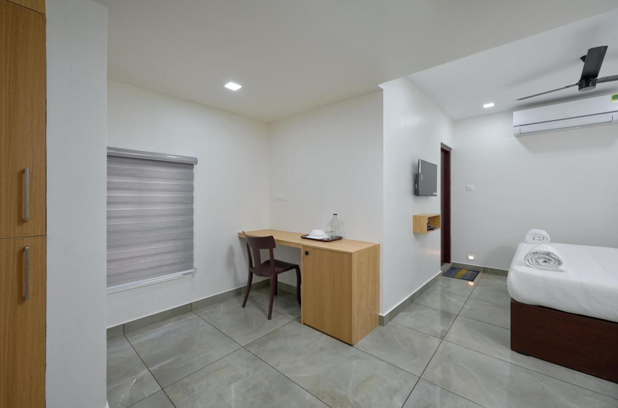 Reach Inn Kochi Exterior photo