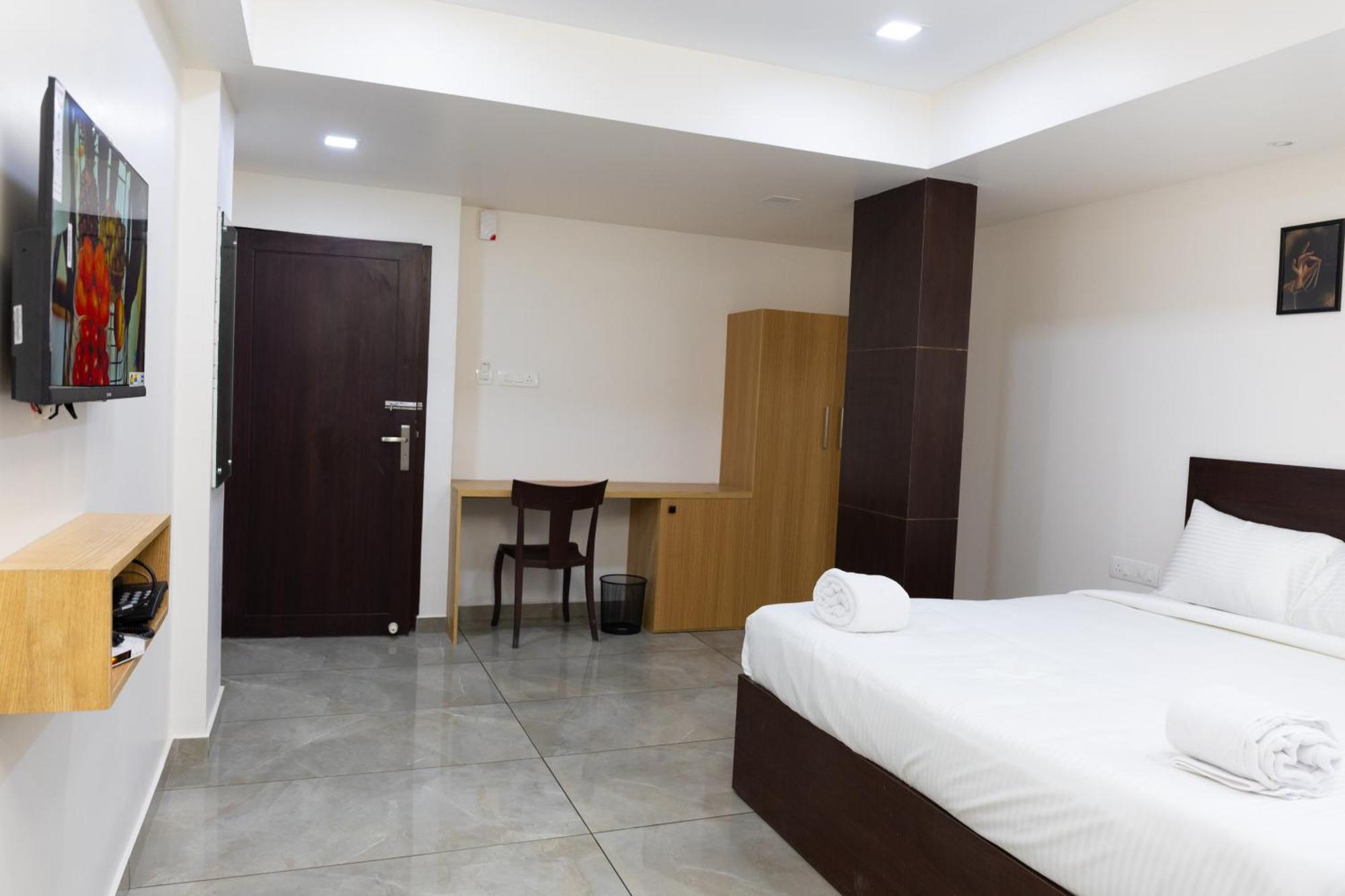 Reach Inn Kochi Exterior photo