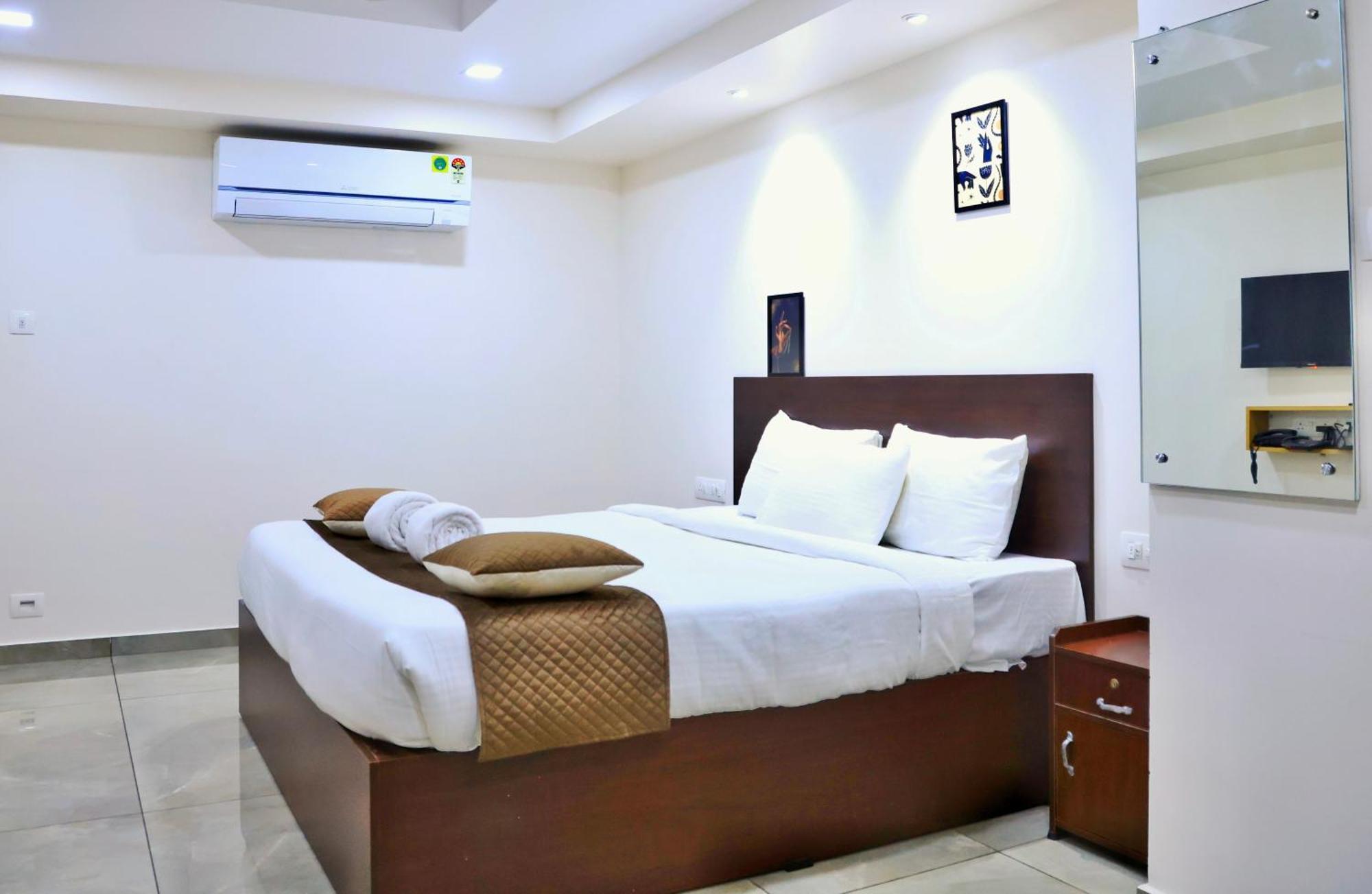 Reach Inn Kochi Exterior photo