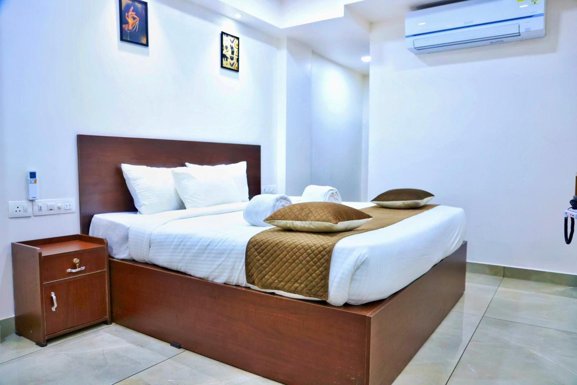 Reach Inn Kochi Exterior photo